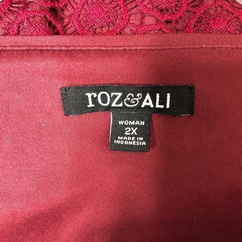 ROZ & ALI Burgundy V-Neck Lace Overlay Top w/ Sheer Lace Bell Sleeves - Size 2X - Picture 4 of 6
